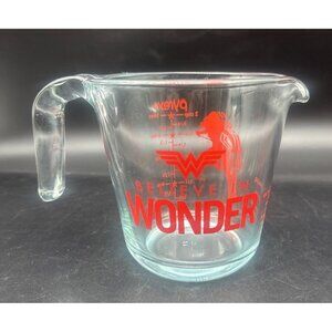 Pyrex Wonder Woman‎ 2-Cup Clear Glass Measuring Cup NEW